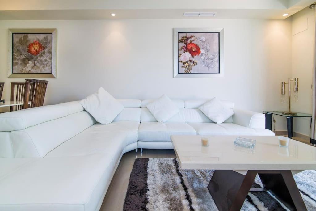 La Medina De Banus, Puerto Banus Apartment